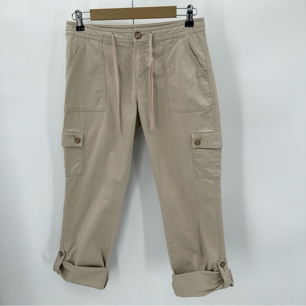 LL BEAN Pants Womens 6 Reg Beige Favorite Fit Cargo Pockets Capri -spots